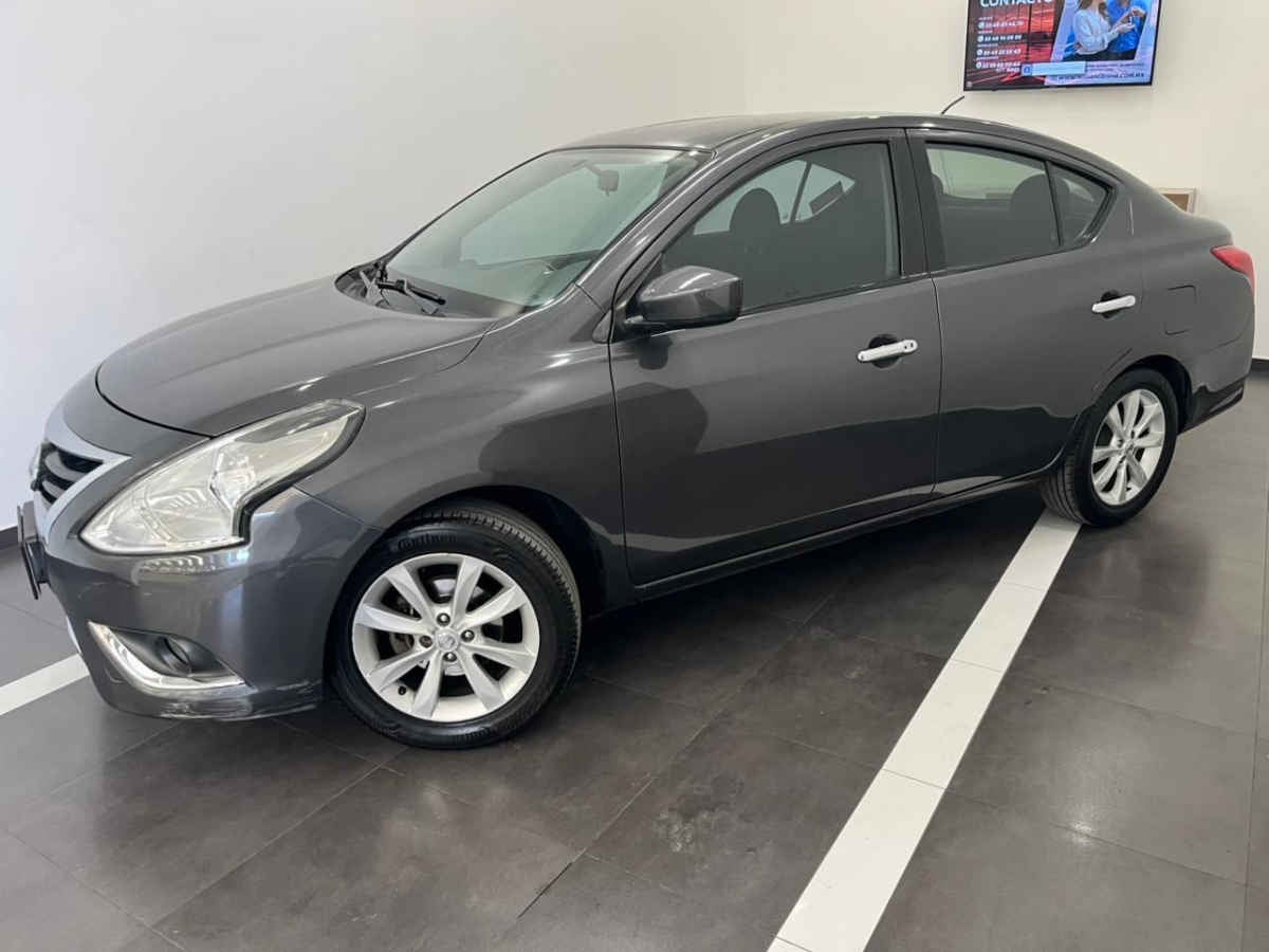 2018 Nissan Versa 4p Advance L4/1.6 Aut