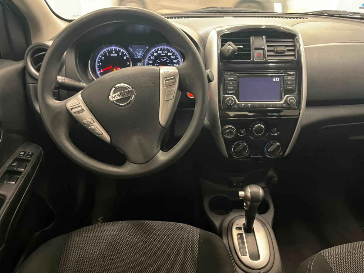 2018 Nissan Versa 4p Advance L4/1.6 Aut