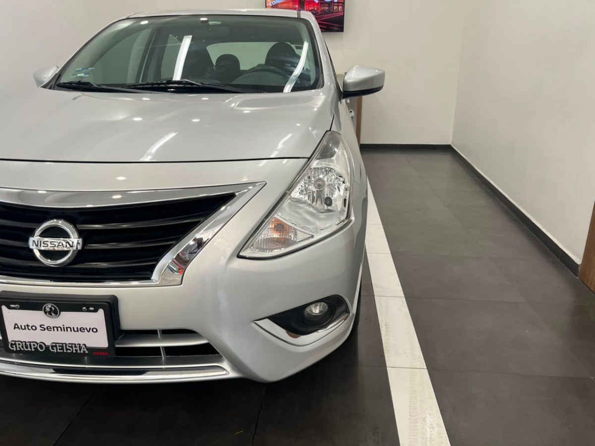 2018 Nissan Versa 4p Advance L4/1.6 Aut
