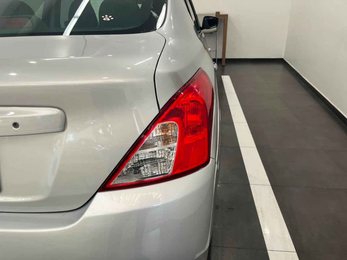 2018 Nissan Versa 4p Advance L4/1.6 Aut