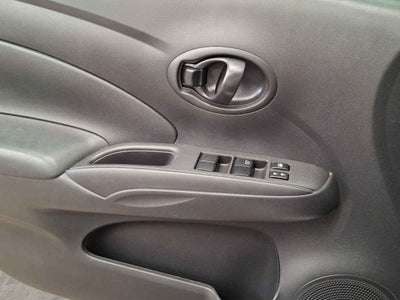 2022 Nissan V-Drive 4p L4/1.6 Man