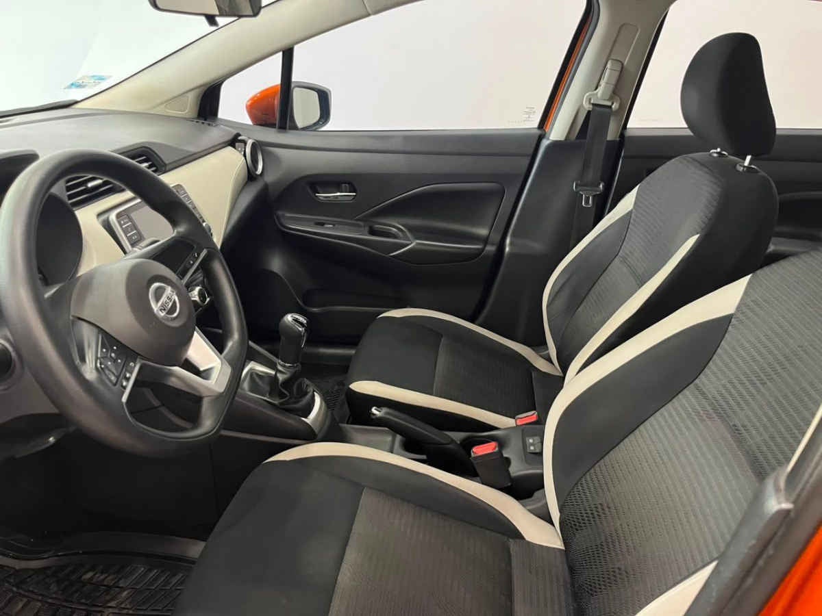 2020 Nissan Versa 4p Advance L4/1.6 Man