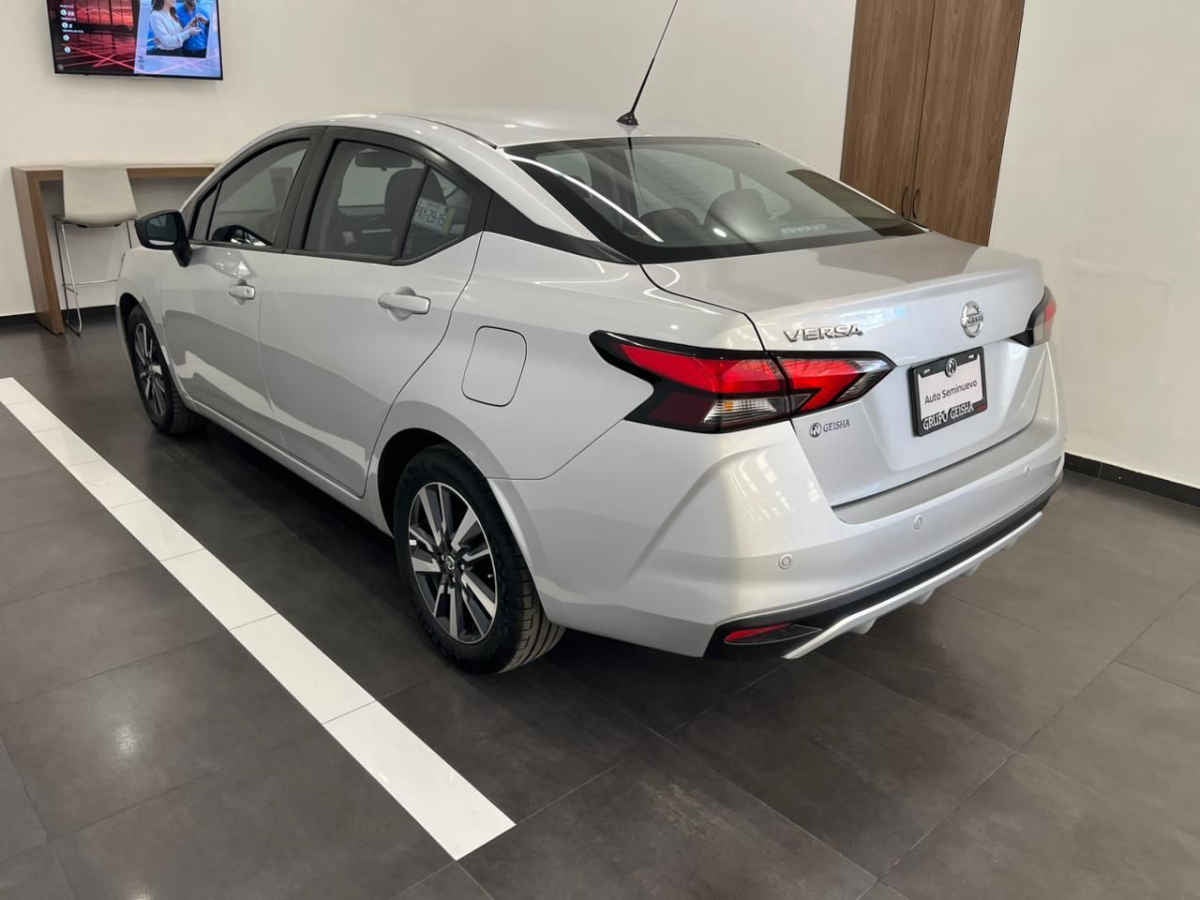 2021 Nissan Versa 4p Advance L4/1.6 Aut