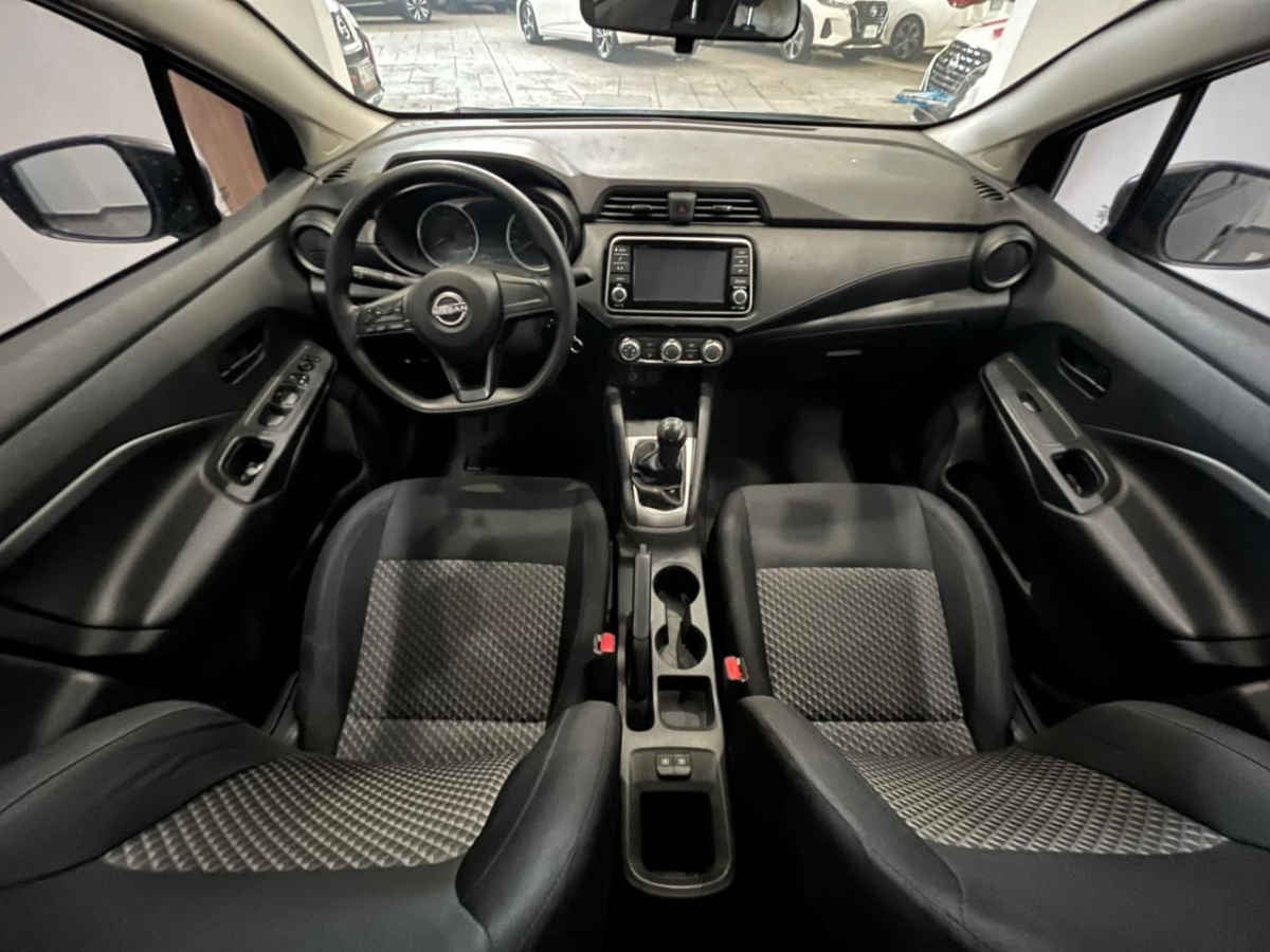 2023 Nissan Versa 4p Sense L4/1.6 Man
