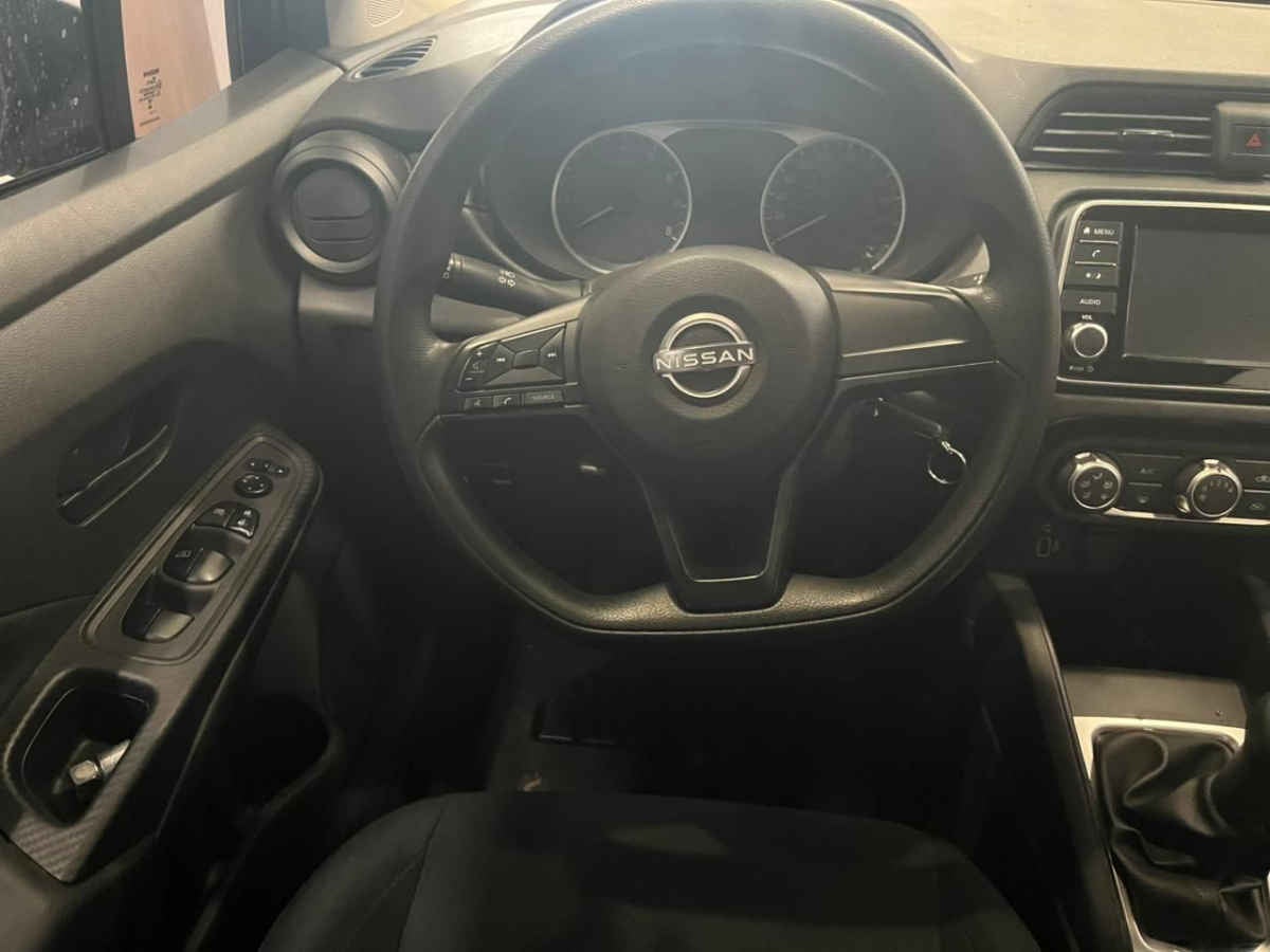 2023 Nissan Versa 4p Sense L4/1.6 Man