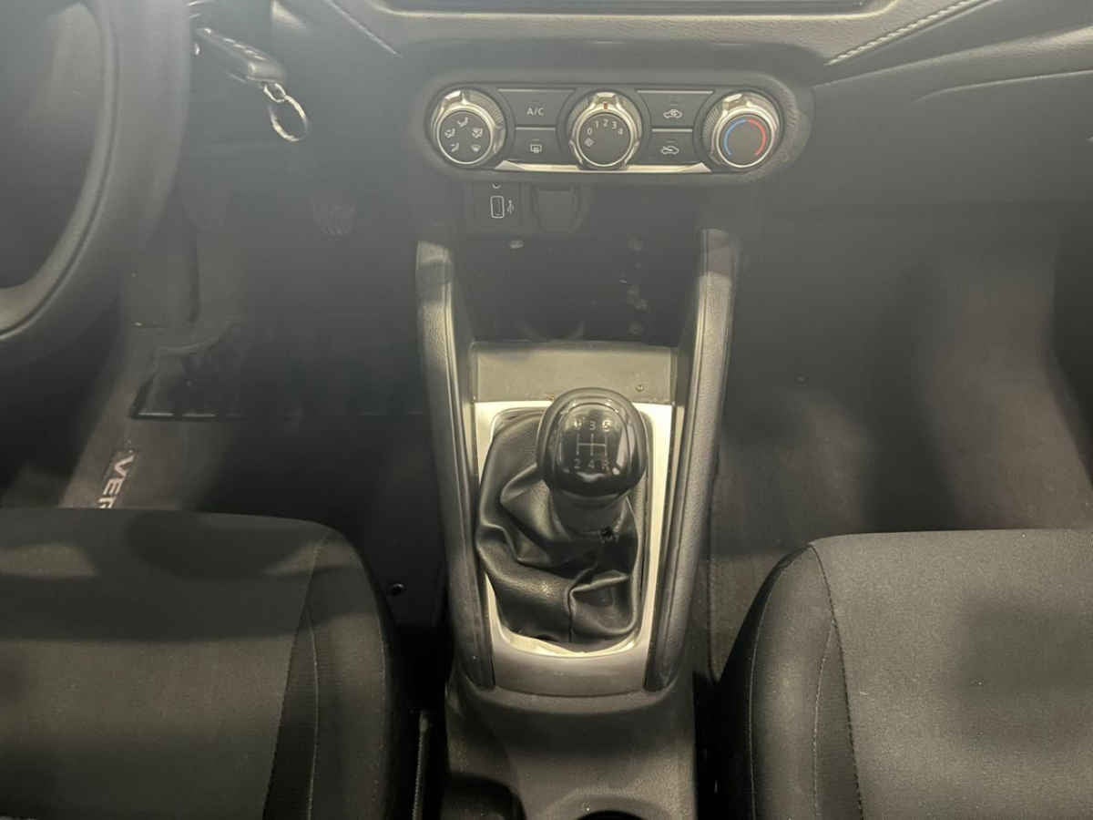 2023 Nissan Versa 4p Sense L4/1.6 Man