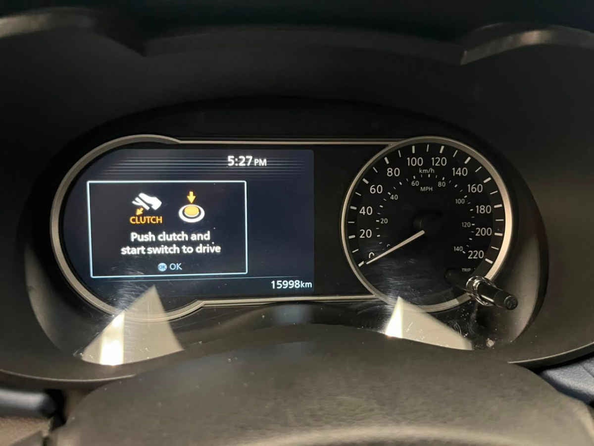 2025 Nissan Versa 4p Advance L4/1.6 Man
