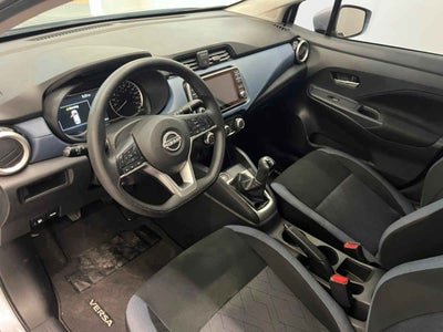 2025 Nissan Versa 4p Advance L4/1.6 Man