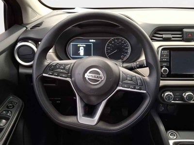 2022 Nissan Versa 4p Advance L4/1.6 Man