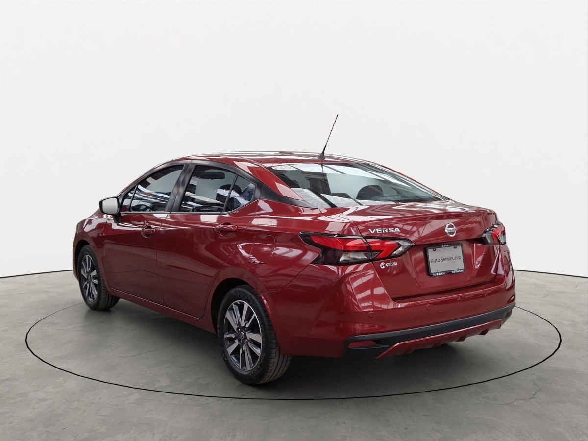 2022 Nissan Versa 4p Advance L4/1.6 Man