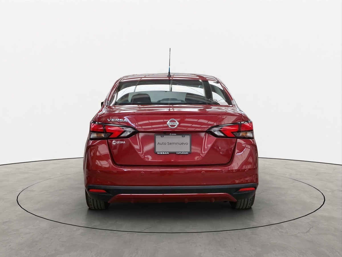 2022 Nissan Versa 4p Advance L4/1.6 Man