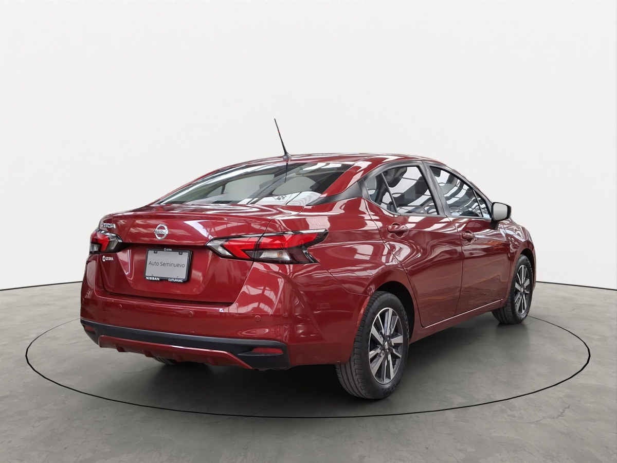 2022 Nissan Versa 4p Advance L4/1.6 Man
