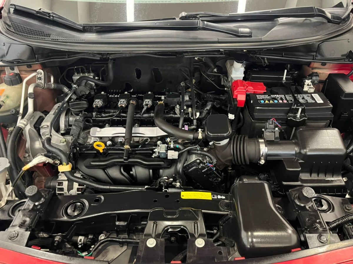2023 Nissan Versa SR AUT