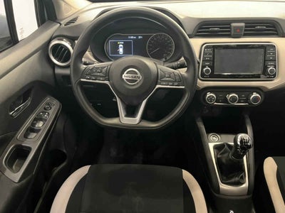 2021 Nissan Versa 4p Advance L4/1.6 Man