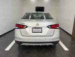 2021 Nissan Versa 4p Advance L4/1.6 Man