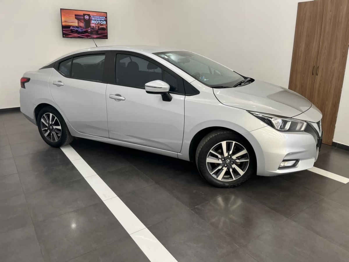 2021 Nissan Versa 4p Advance L4/1.6 Man