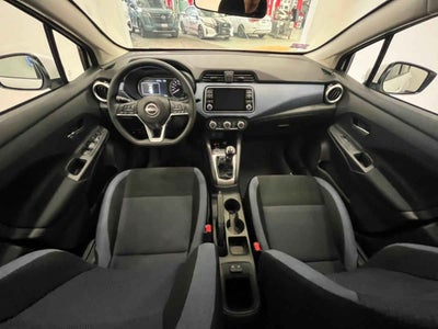 2025 Nissan Versa 4p Advance L4/1.6 Man