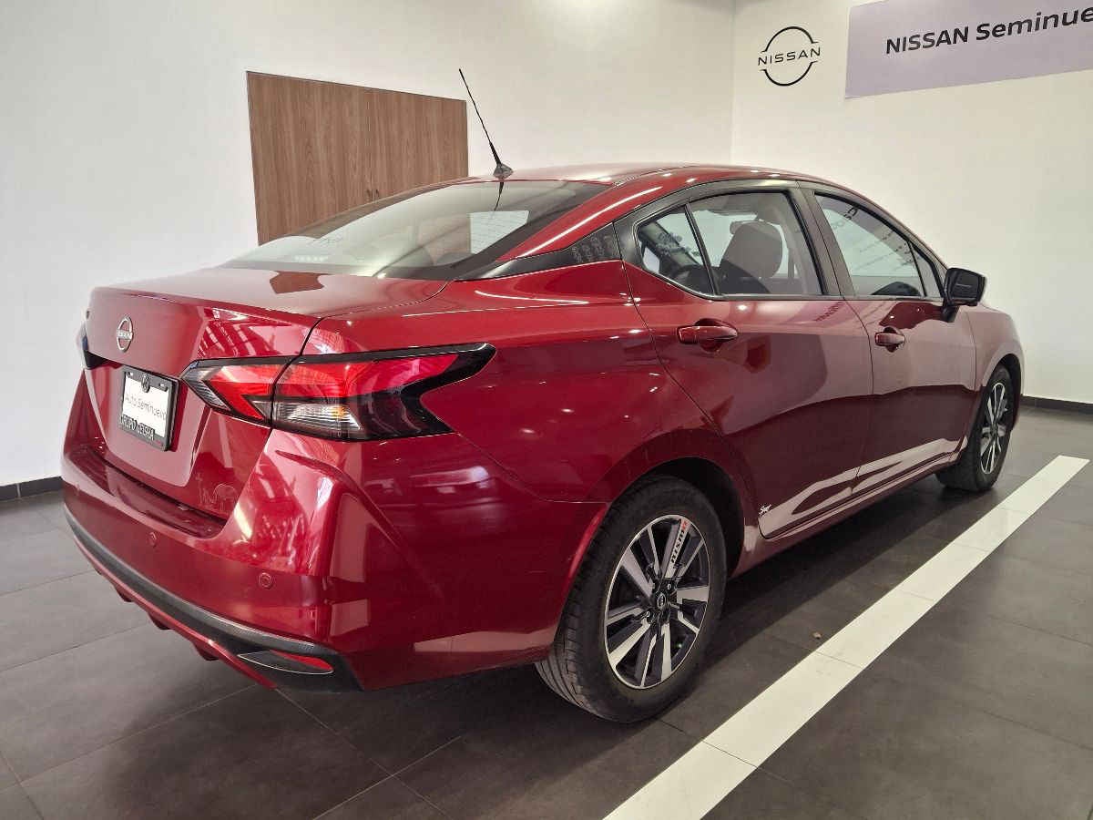 2023 Nissan Versa 4p Advance L4/1.6 Man