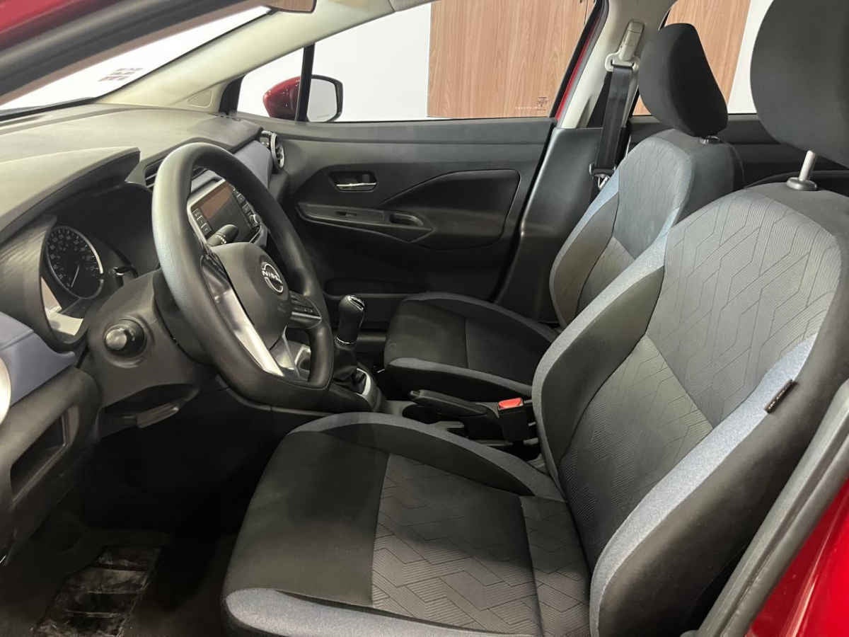 2024 Nissan Versa 4p Advance L4/1.6 Man