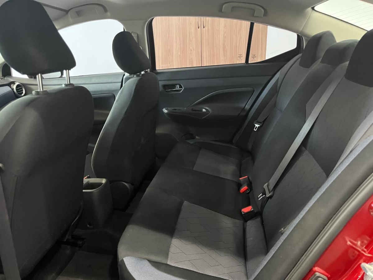 2024 Nissan Versa 4p Advance L4/1.6 Man