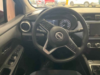 2024 Nissan Versa 4p Advance L4/1.6 Man