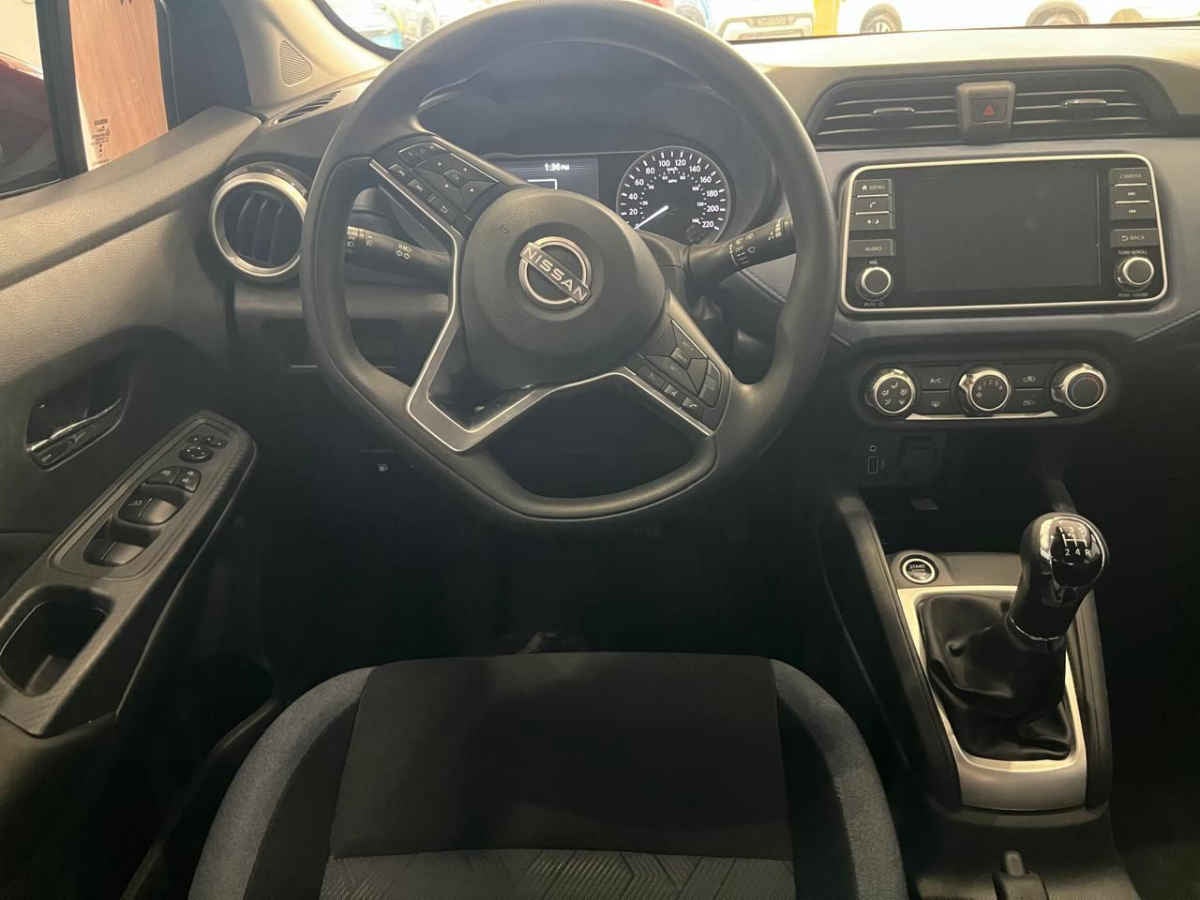 2024 Nissan Versa 4p Advance L4/1.6 Man