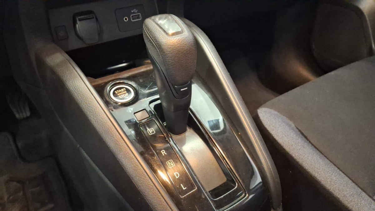 2023 Nissan Versa 4p Advance L4/1.6 Aut