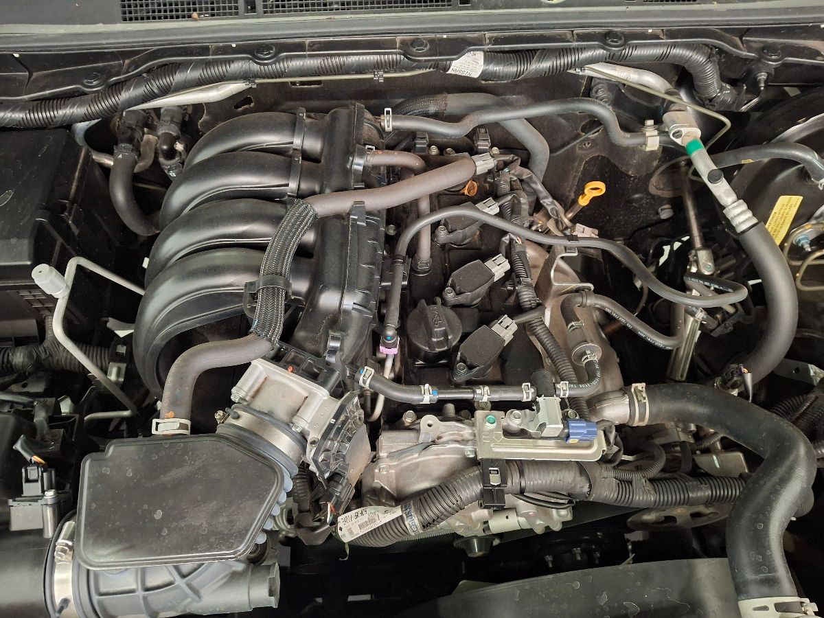 2024 Nissan Frontier 4p LE L4/2.5 Man