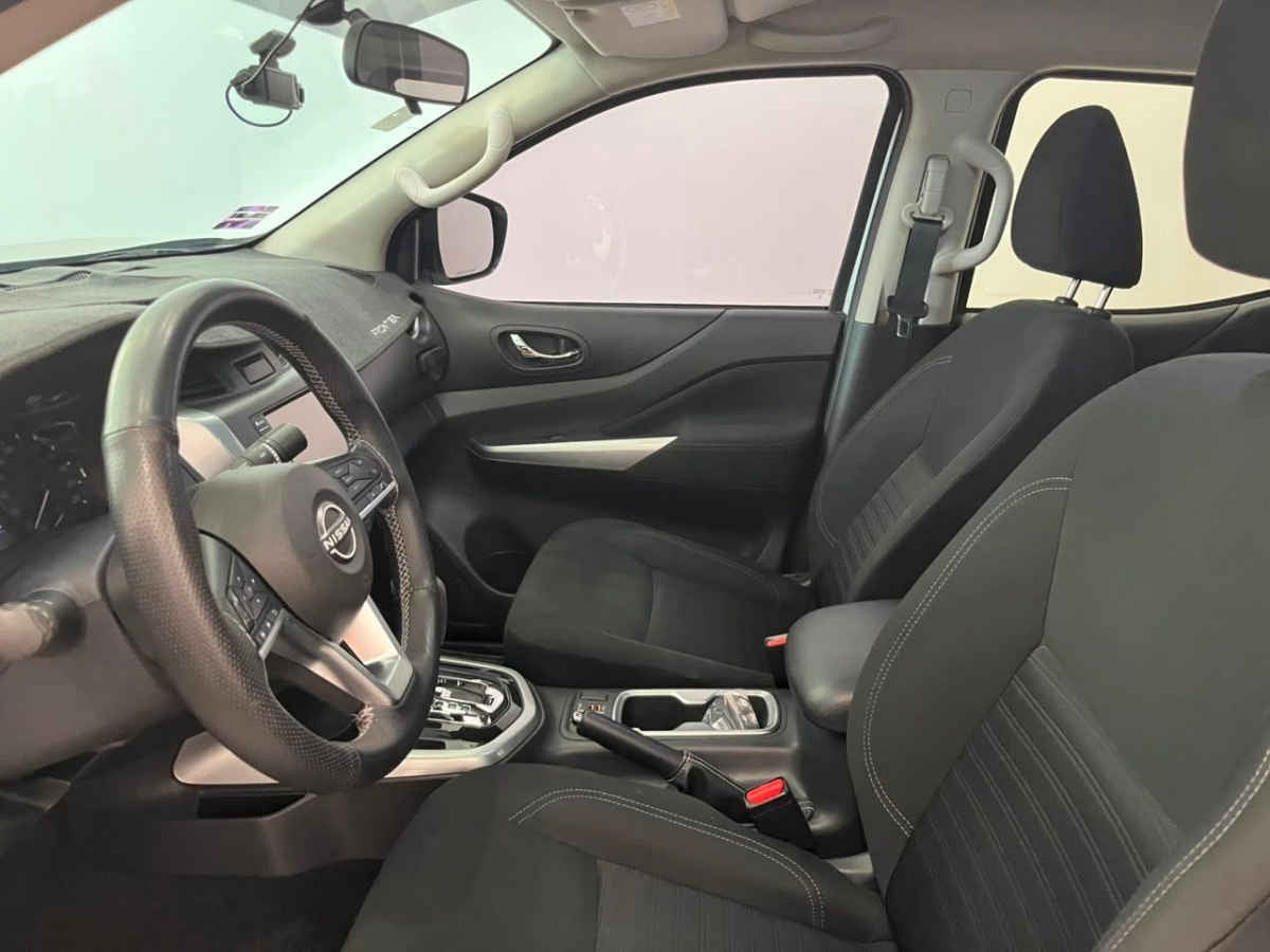 2024 Nissan Frontier 4p LE L4/2.5 Aut