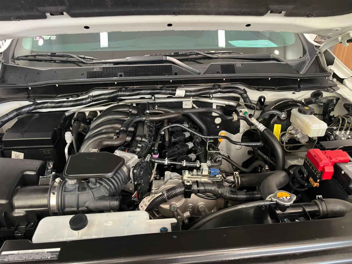 2024 Nissan Frontier 4p LE L4/2.5 Aut