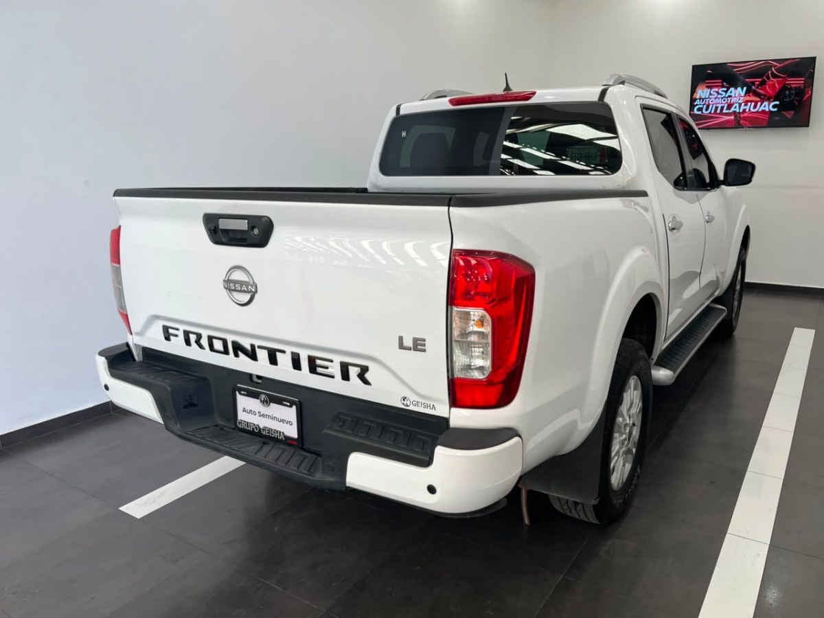 2024 Nissan Frontier 4p LE L4/2.5 Aut
