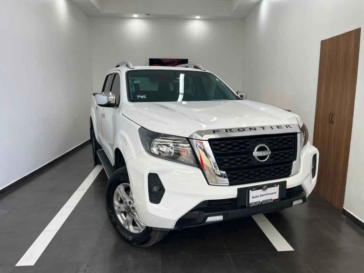 2024 Nissan Frontier 4p LE L4/2.5 Aut