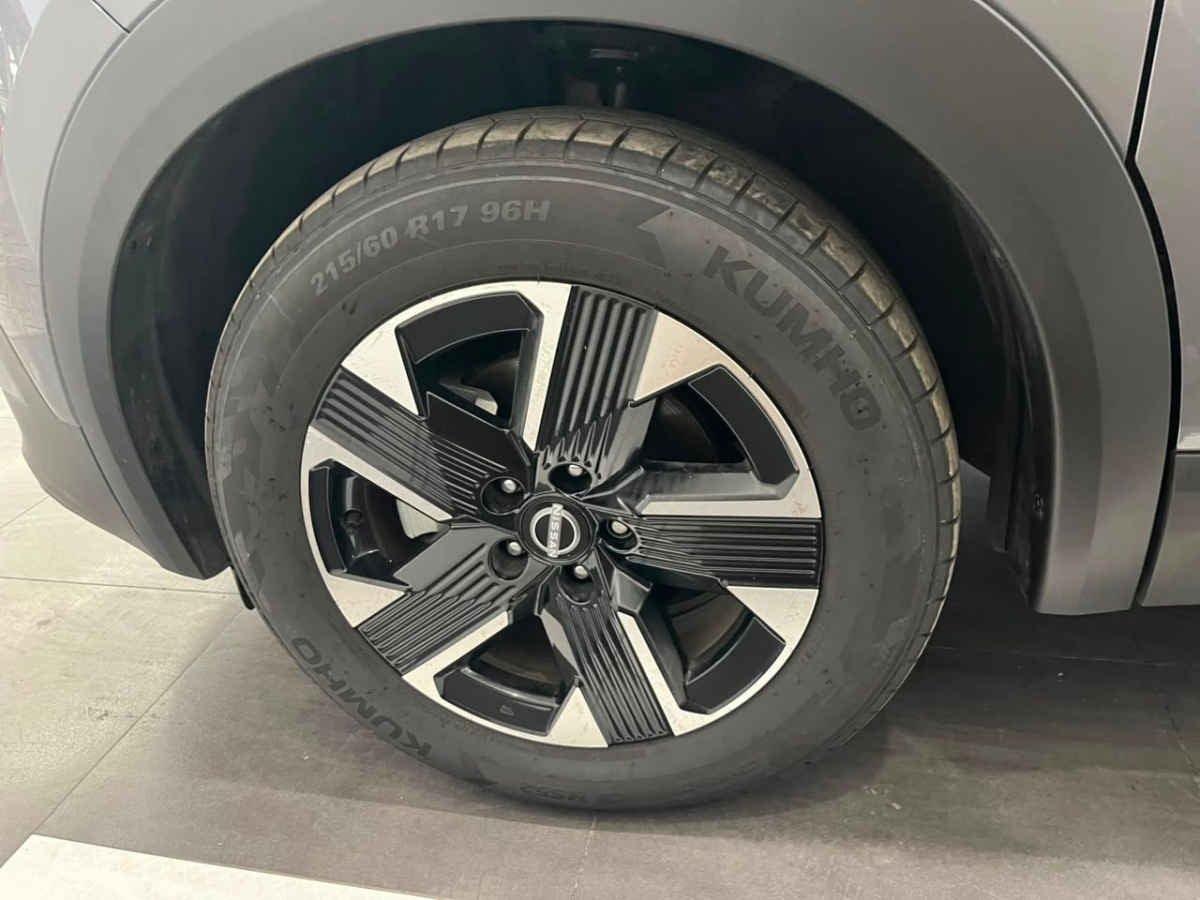 2025 Nissan Kicks 5p Advance L4/2.0 Aut