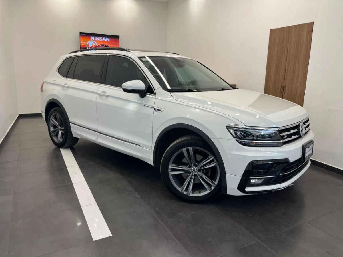 2021 Volkswagen Tiguan 5p Comfortline L4/1.4/T Aut Piel