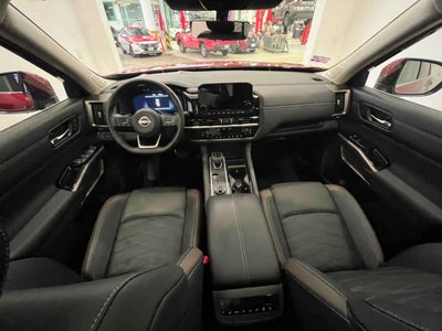 2025 Nissan Pathfinder 5p Platinum V6/3.5 Aut