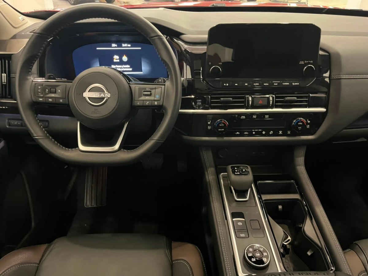 2025 Nissan Pathfinder 5p Platinum V6/3.5 Aut