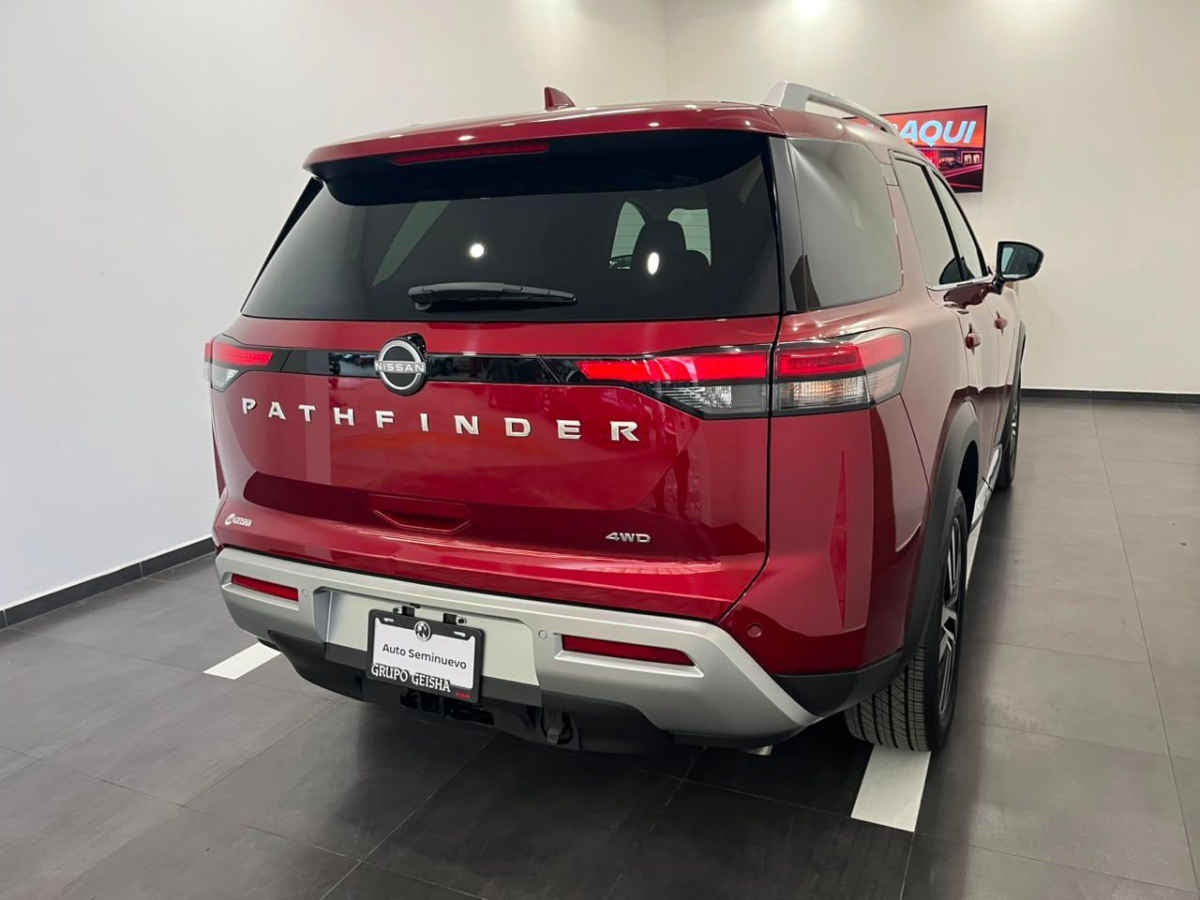 2025 Nissan Pathfinder 5p Platinum V6/3.5 Aut