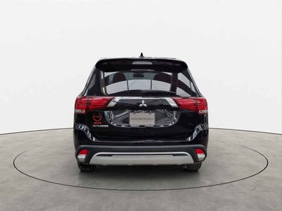 2022 Mitsubishi Outlander 5p SE L4/2.4 Aut
