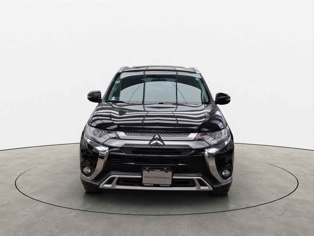 2022 Mitsubishi Outlander 5p SE L4/2.4 Aut