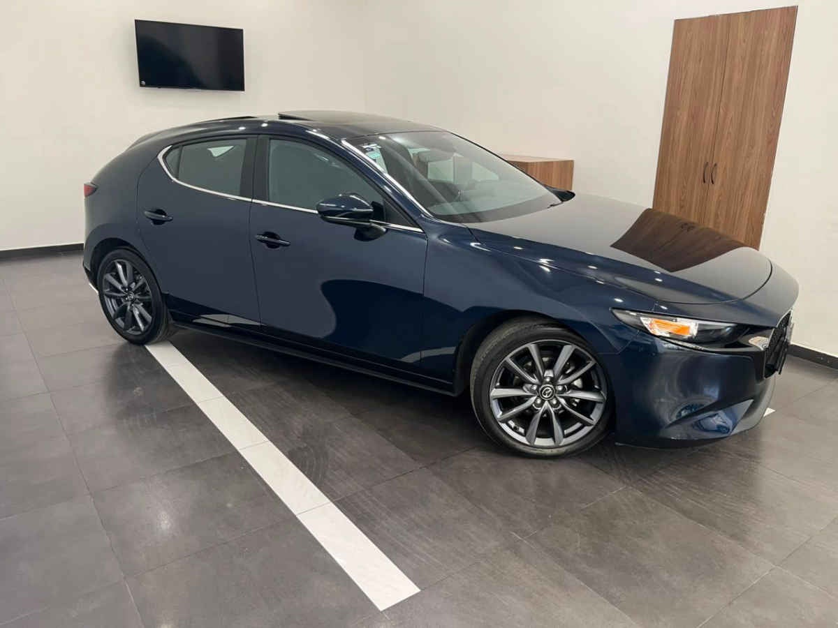 2025 Mazda Mazda 3 5p Hatchback i Sport L4/2.5 Aut