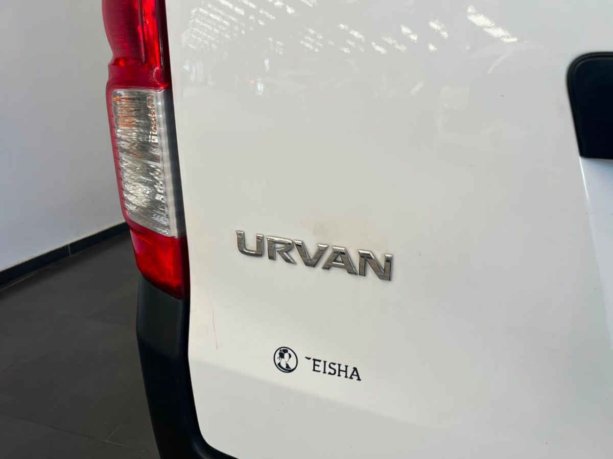 2025 Nissan Urvan 4p Amplia L4/2.5 Man