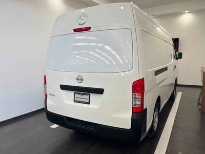 2025 Nissan Urvan 4p Amplia L4/2.5 Man
