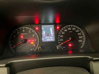 2022 Nissan Urvan 4p Amplia L4/2.5 Man A/A P/Seg