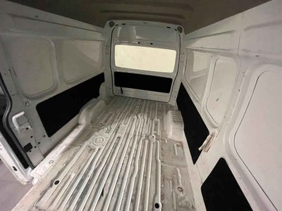 2022 Nissan Urvan 4p Amplia L4/2.5 Man A/A P/Seg