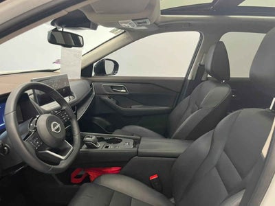 2025 Nissan X-Trail 5p Platinum 2 Row L4/2.5 Aut