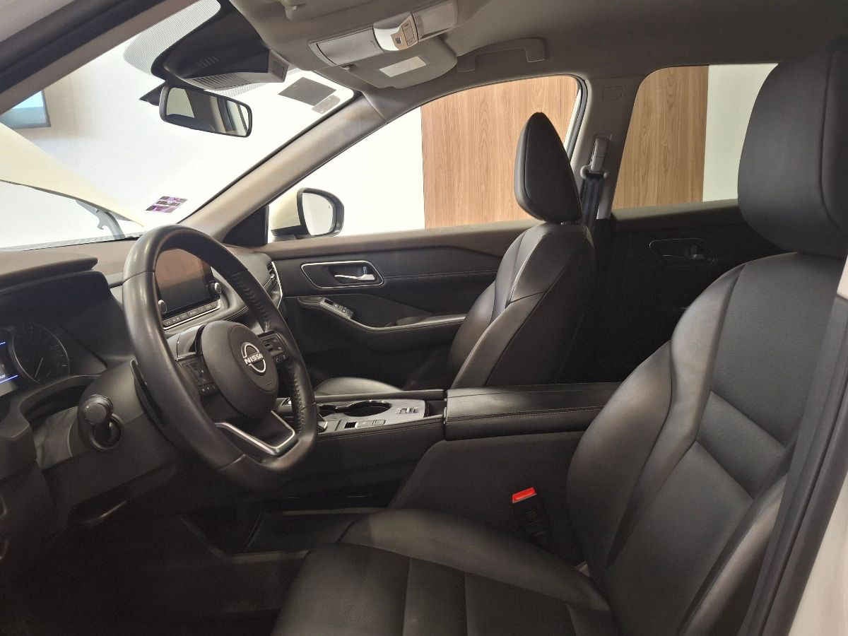 2025 Nissan X-Trail 5p Exclusive 2 Row L4/2.5 Aut