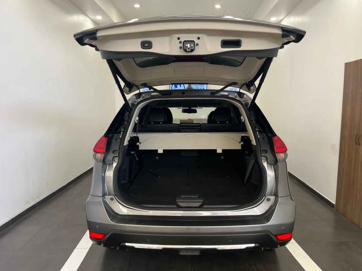 2022 Nissan X-Trail 5p Exclusive 3 L4/2.5 Aut Banca abatible