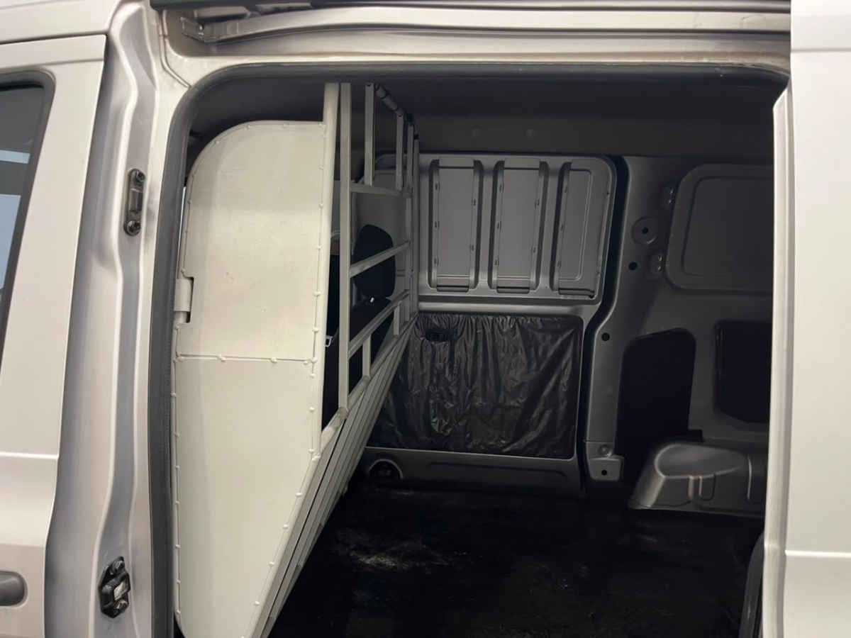 2024 Chevrolet Tornado 5p Van LS L4/1.5 Man