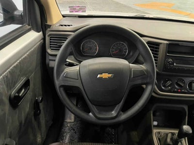 2024 Chevrolet Tornado 5p Van LS L4/1.5 Man