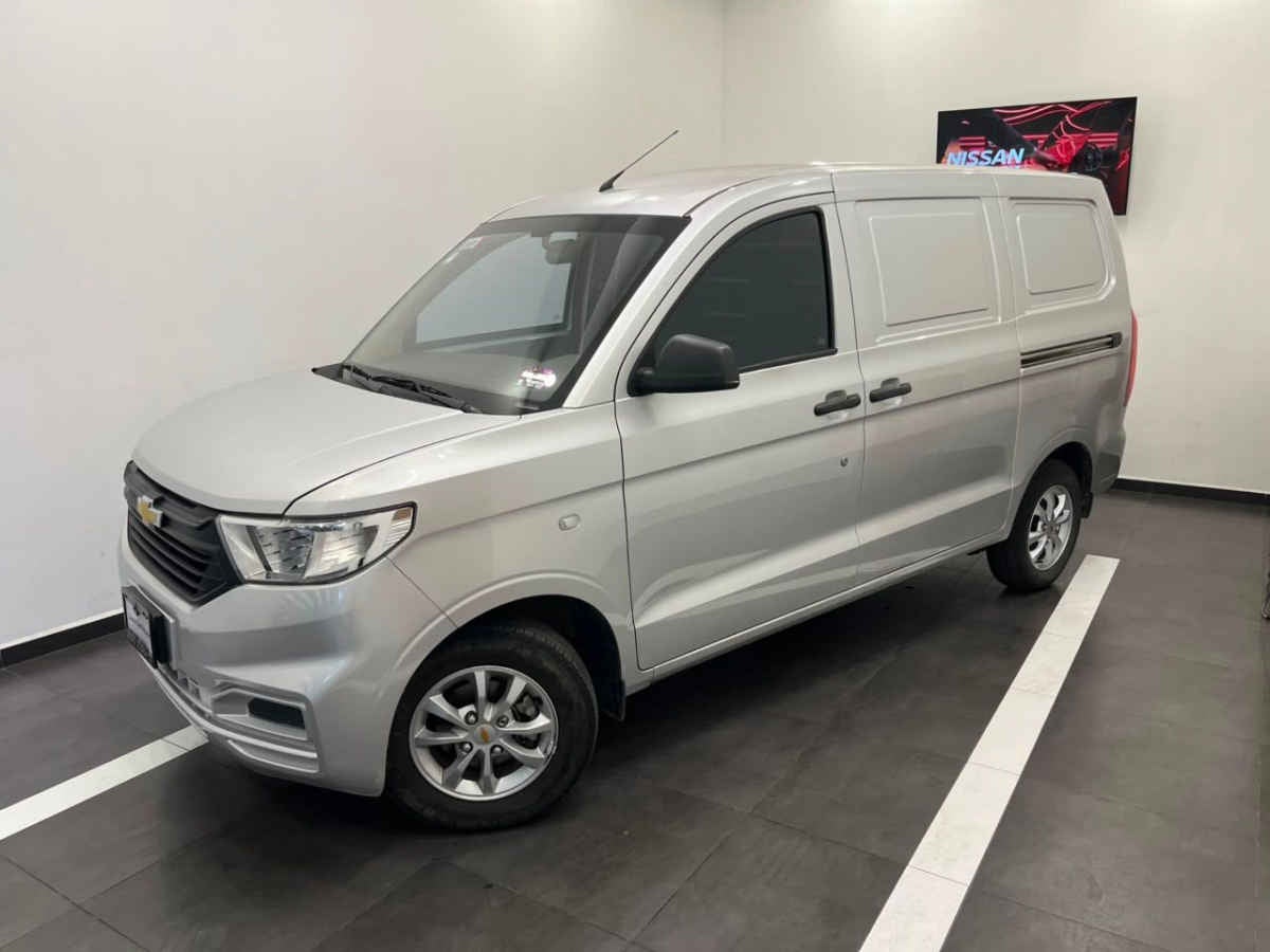2024 Chevrolet Tornado 5p Van LS L4/1.5 Man